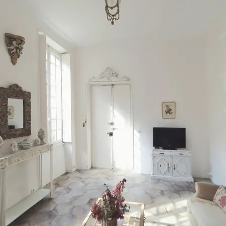 Car-volterra Cottage-an *